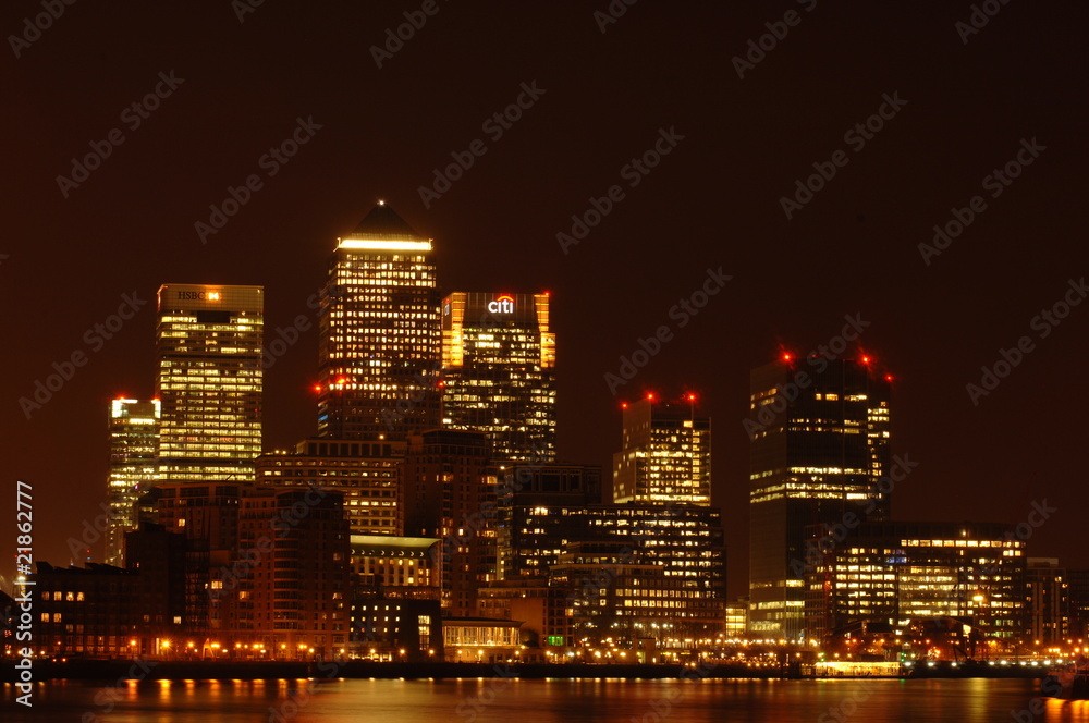 Fototapeta premium Canary Wharf at night