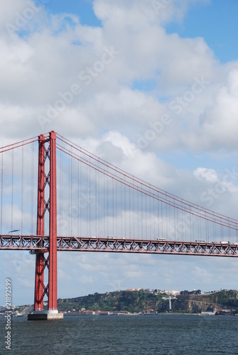 25th April bridge in Lisbon, Portugal © Luis Santos