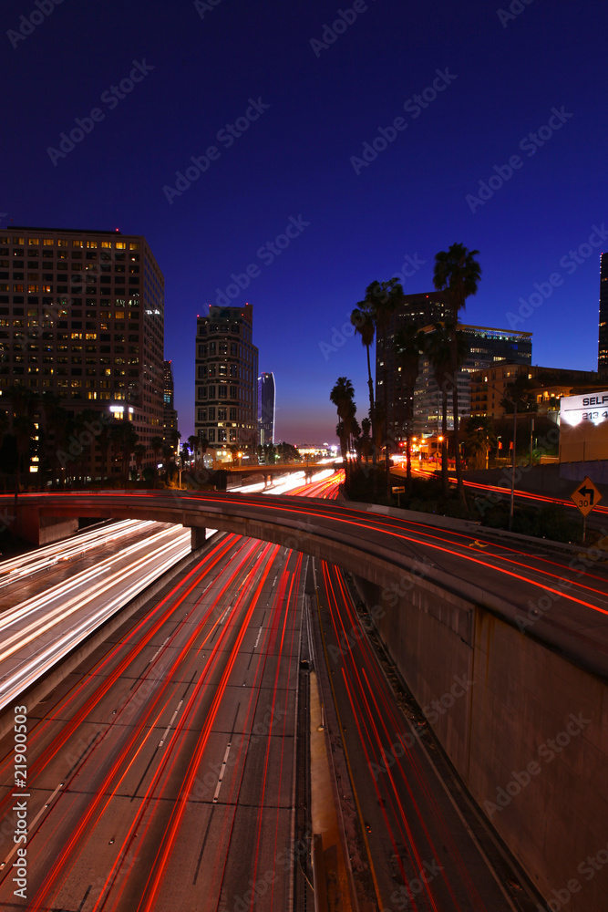 Fototapeta premium Timelapsed Traffic in Downtown Los Angeles at Night