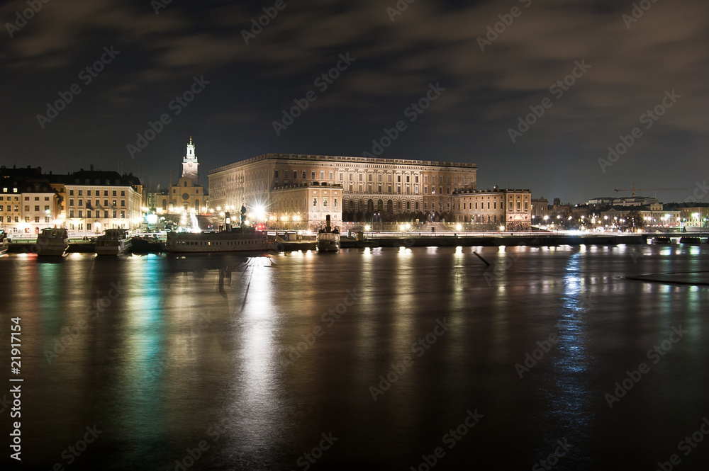 Vue du Palais Royal de Stockholm de nuit