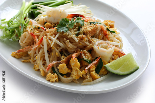 Pad thai, Stir fry noodles with shrimp