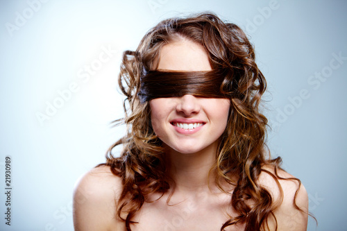 Unseeing woman