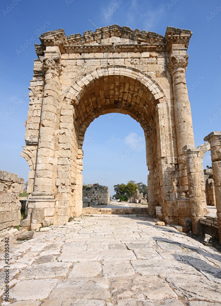 Roman triumphal arch at Tyre (Lebanon)