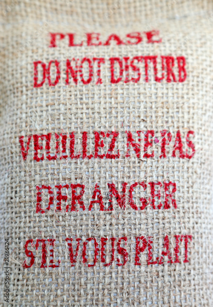 pancarte hôtel "ne pas déranger", sac en toile de jute Stock Photo Adobe Stock