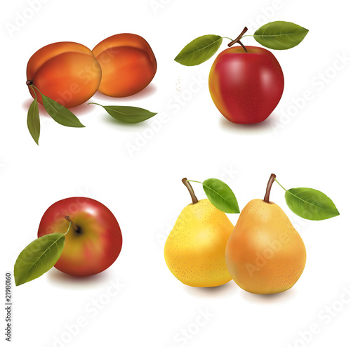ector illustration. Two apples  two peaches and two pears.