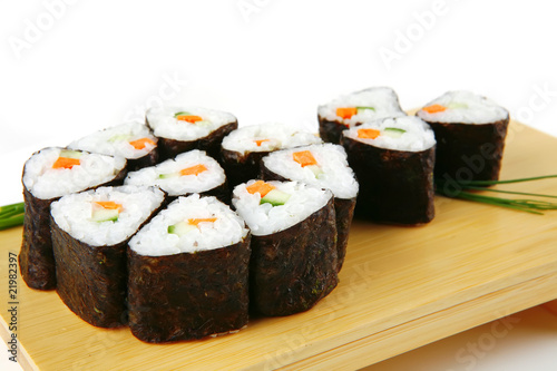 sushi rolls with shnitt onion