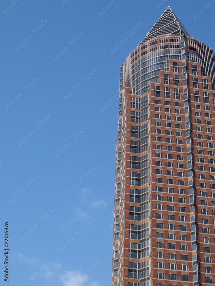 Fototapeta premium Messeturm in Frankfurt