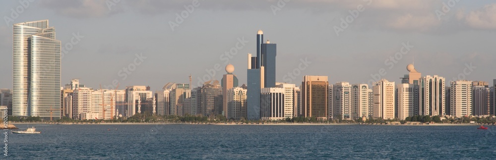 Obraz premium Abu Dhabi panorama at sunset