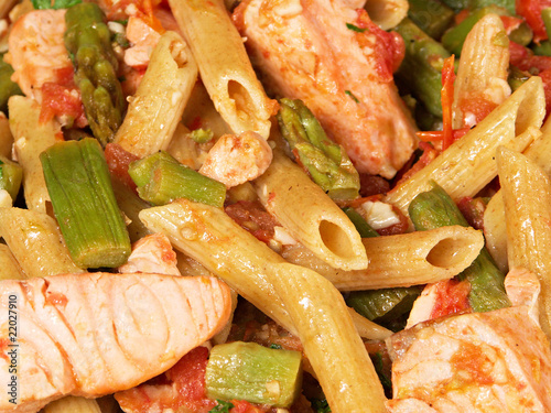 Ziti With Fresh Tomatoes, Asparagus and Chicken