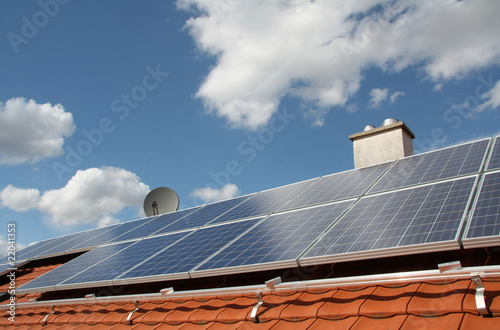 Solar paneels, assembling solar photo