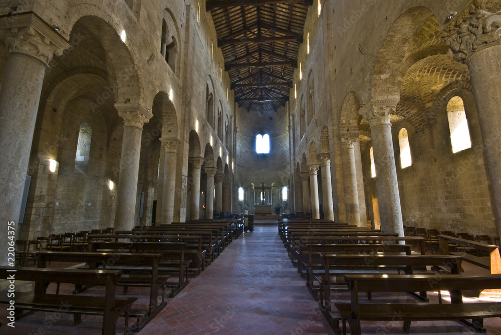 Toscana, interno dell'Abbazia di Sant' Antimo