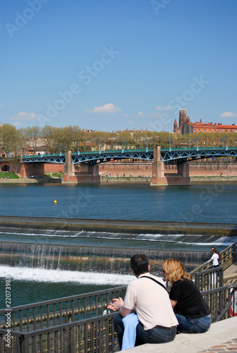 Au bord de la Garonne à Toulouse © Yvann K