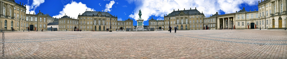 Panorama de la place du palais d’Amalienborg à Copenhague