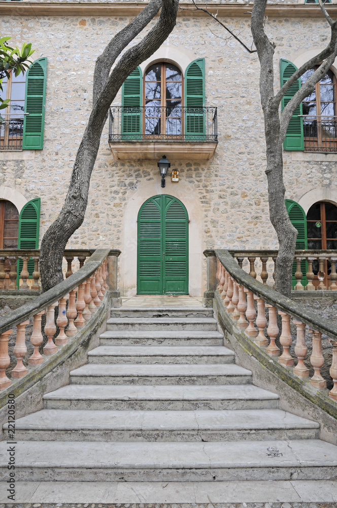 Treppe am Rathaus in Arta, Mallorca