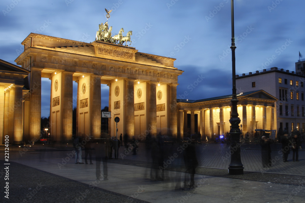 Brandenburger Tor zur blauen Stunde