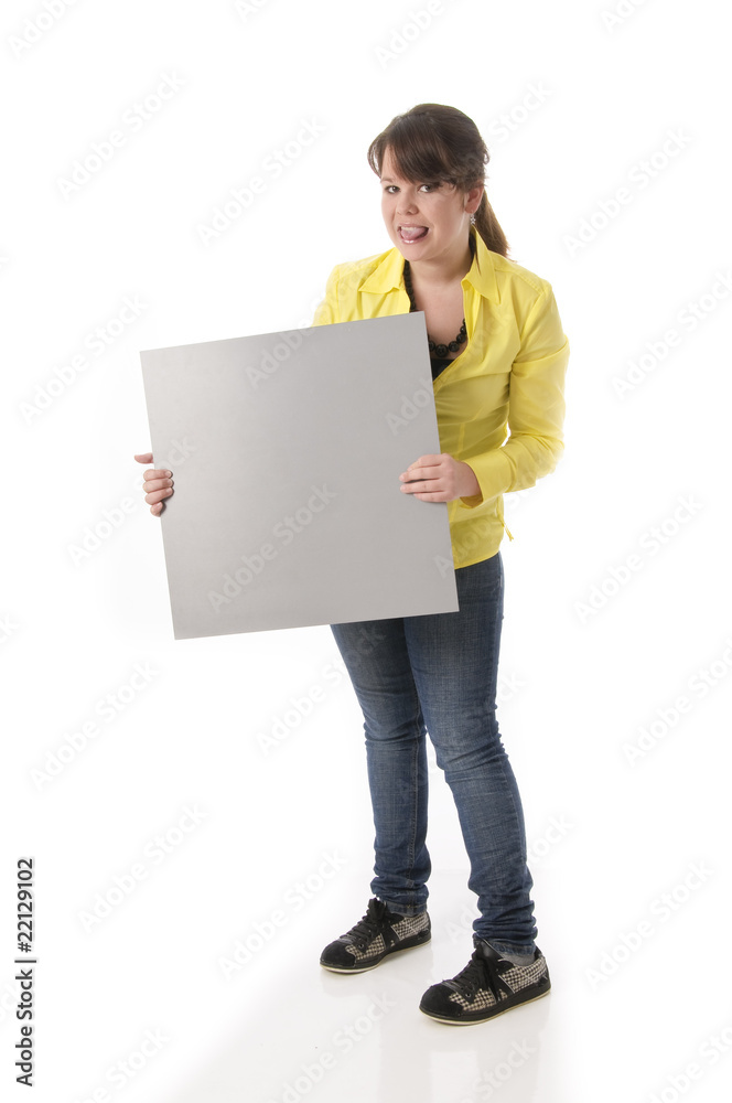 Jugendliche Mädchen hält ein leeres Schild Jugendliche Mädchen hält ein leeres Schild