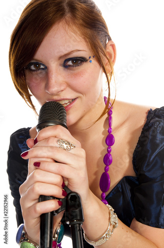 Sängerin mit Mikrofon
