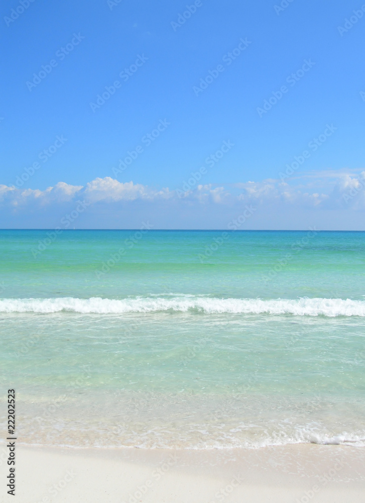 Caribbean beach with waves at the Atlantic in Cancun, Mexico