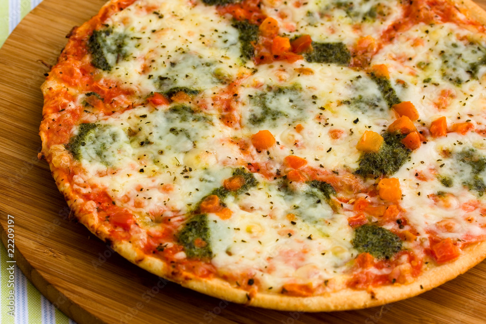 Pizza Supreme mit Mozzarella