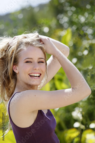Giulia,portrait,profile,mains,cheveux