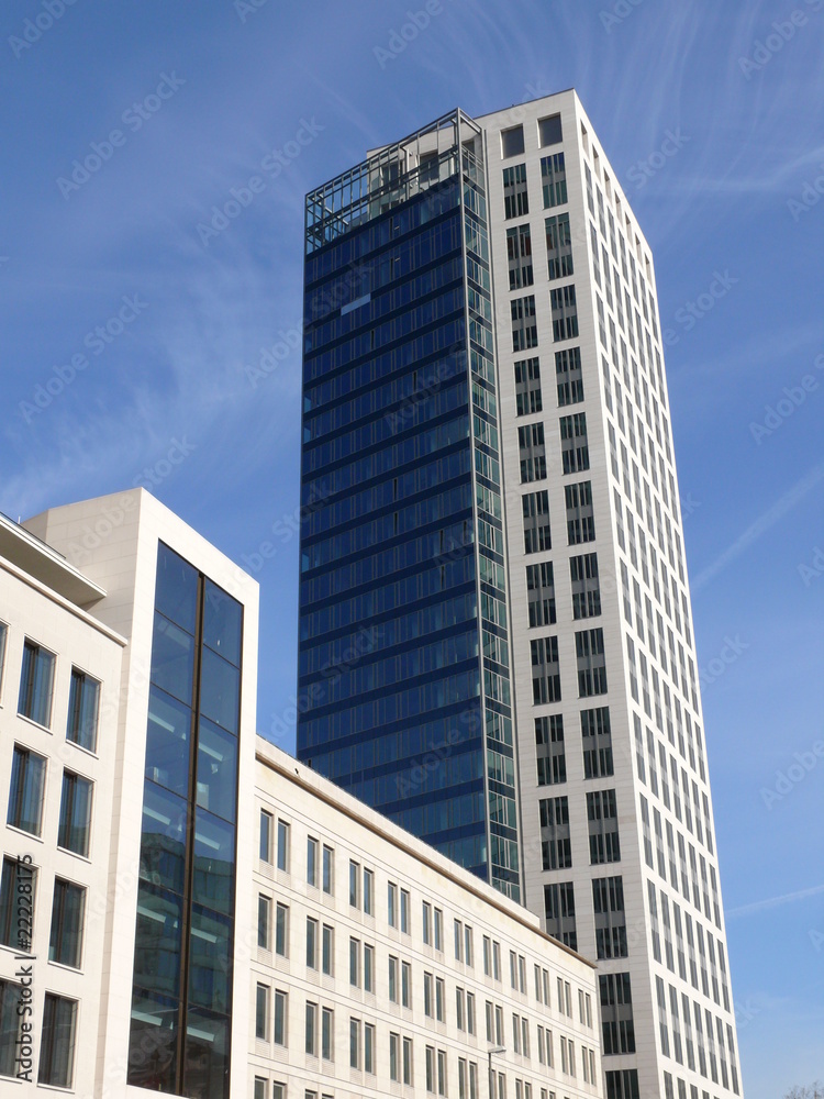 Obraz premium Hochhaus in Frankfurt