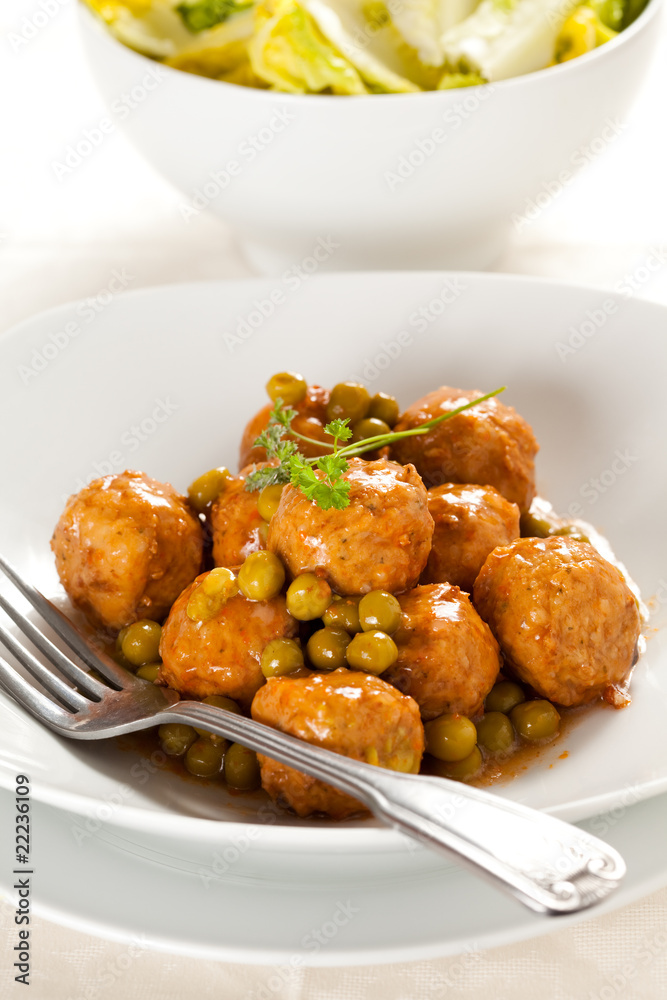 meatballs with green peas