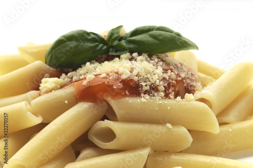 Penne al pomodoro con formaggio grana