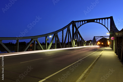 Fototapeta Naklejka Na Ścianę i Meble -  Glienicker Brücke Berlin Potsdam