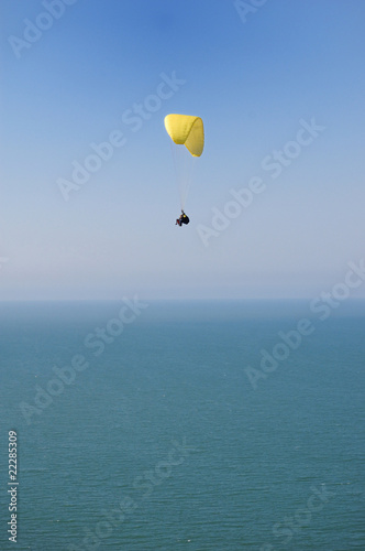 Double Paragliding above ocean