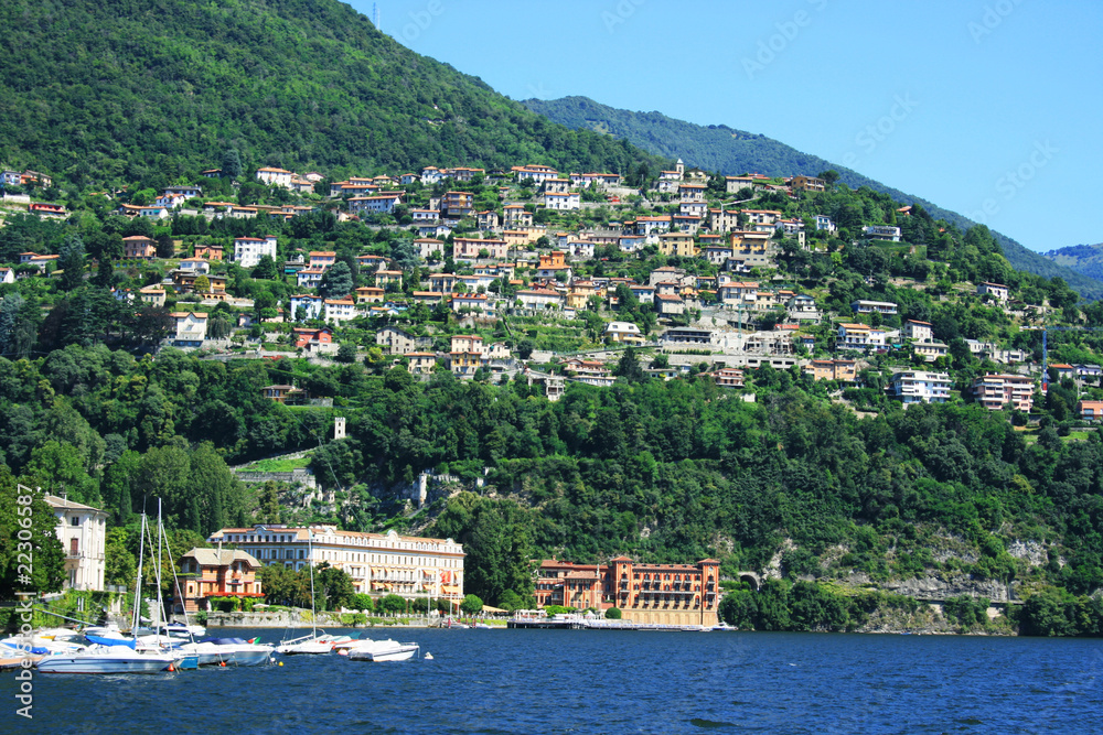 Ortschaft am Lago di Como