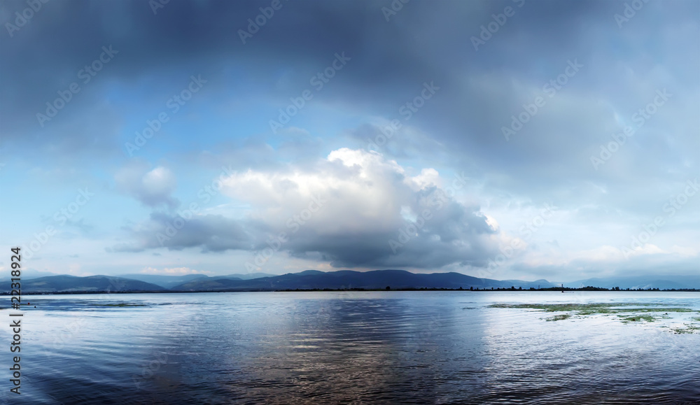 Obraz premium blue horizon