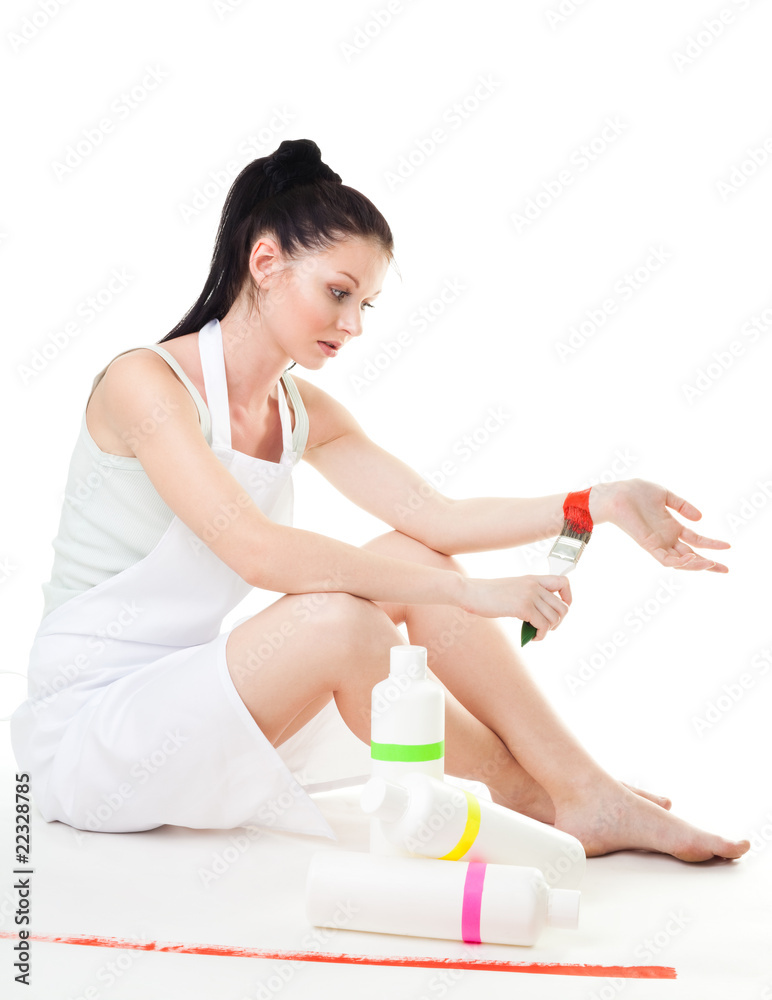 Woman tired from paintings commit suicide Woman tired from paintings commit suicide