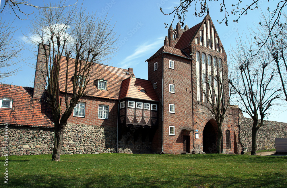 Naklejka premium brama miejska 3