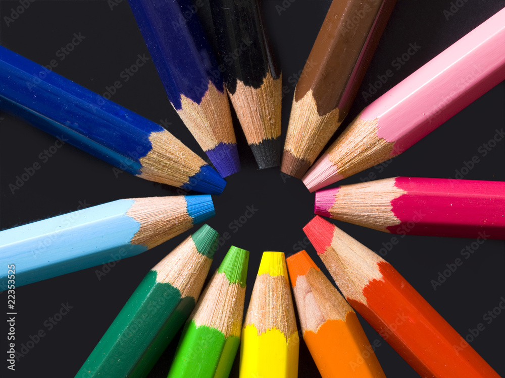 Fototapeta premium colored pencils in the cyrcle