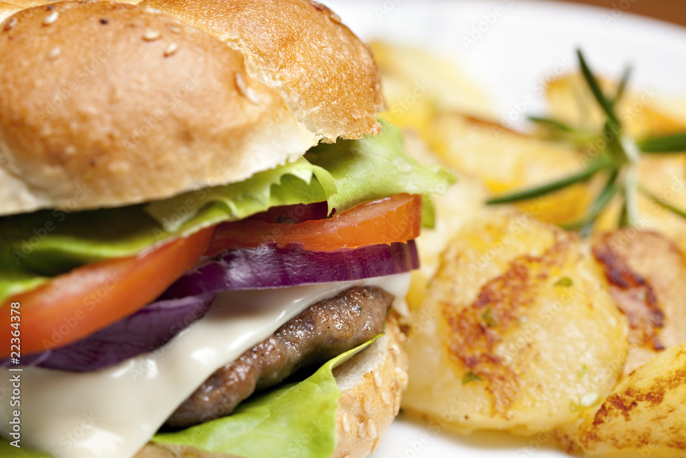 Hamburger with roasted potatoes Hamburger with roasted potatoes