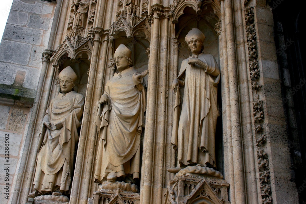Statues -cathédrale Saint-André à Bordeaux (Gironde)