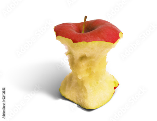 Pomme rouge croquée