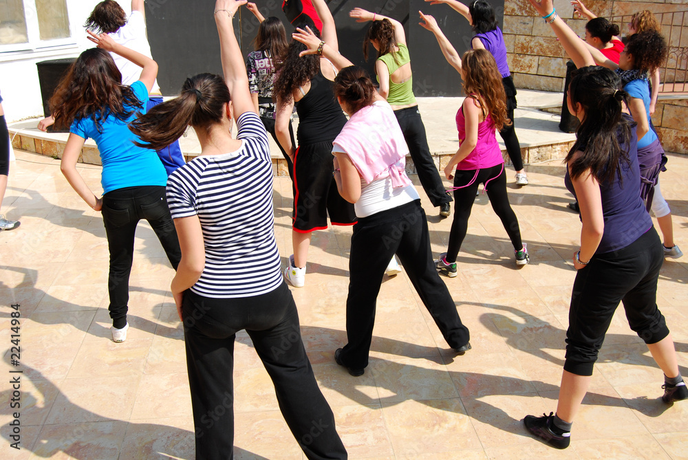 Lezione di Ballo di Gruppo 01