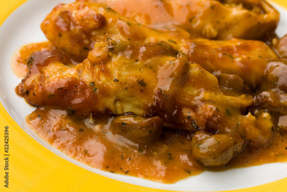 Hühnerbraten mit Kastanien und Rahmsoße,überbacken Hühnerbraten mit Kastanien und Rahmsoße,überbacken