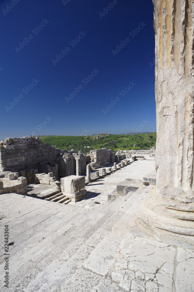 città Archeologica Romana  di Dougga in Tunisia