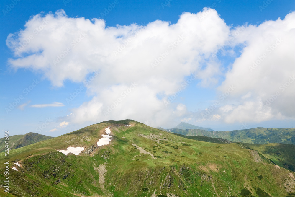 Fototapeta premium summer mountain ridge (Ukraine, Carpathian Mountains)