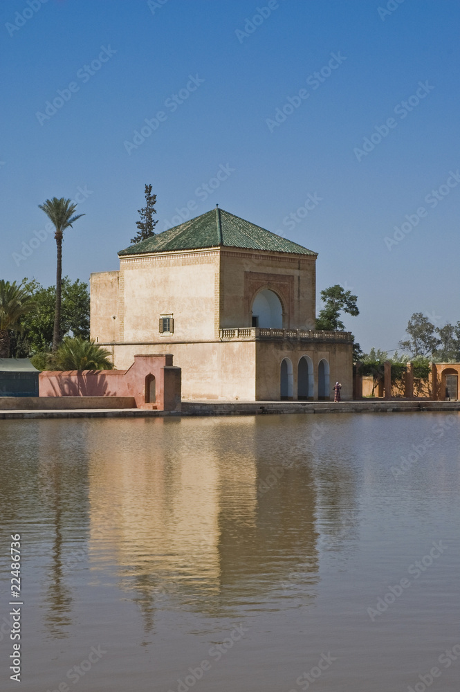 Obraz premium Pavilion at the Menara outside Marrakech medina's wall,