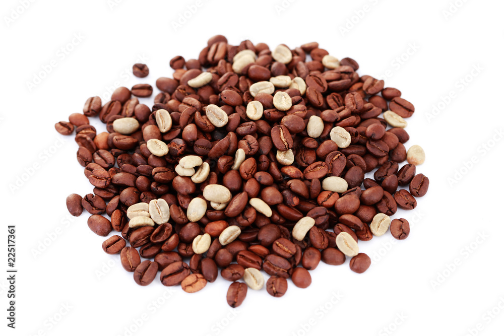 Fototapeta premium green and brown coffee beans