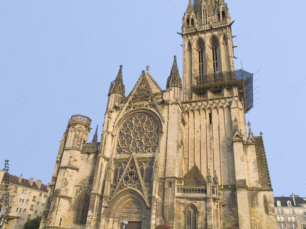 Caen, Normandía,ciudad francesa  destruida en la 2ª g. mundial