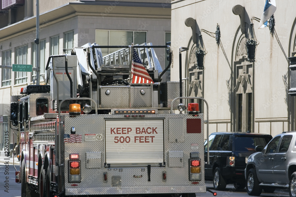 Fototapeta premium Fire Squad in downtown Chicago