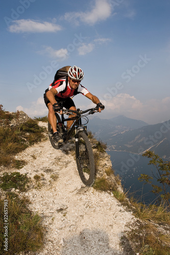 Mountain Biker am Gardasee