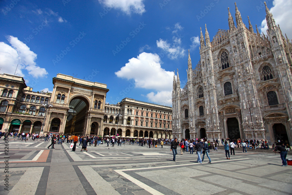 Duomo Square (Piazza del Duomo)