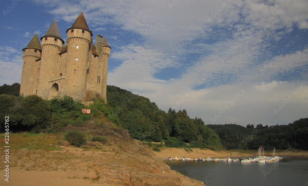 Château de Val ; Auvergne ; Limousin