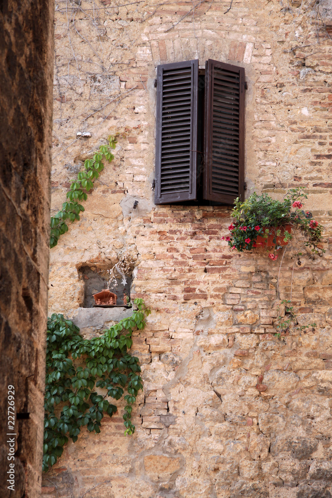 Fassade in einer italienischen Altstadt