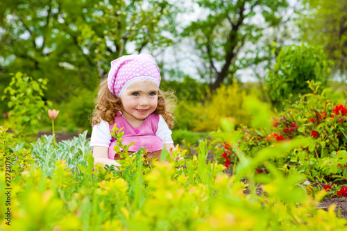 Girl in the garden © 2xSamara.com